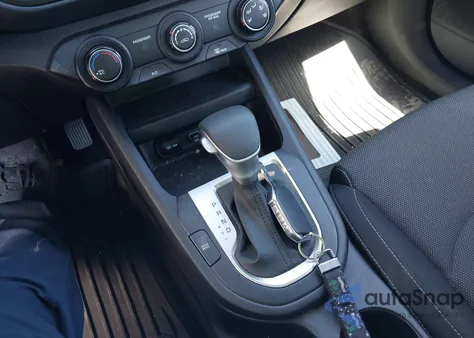 2023 Kia Forte Lx z USA, uszkodzony, nr VIN 3KPF24AD4PE565723